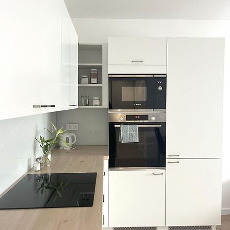 Elegant Escape Apartment III - Free Parking, Easy Access To City Center Bratislava Ngoại thất bức ảnh