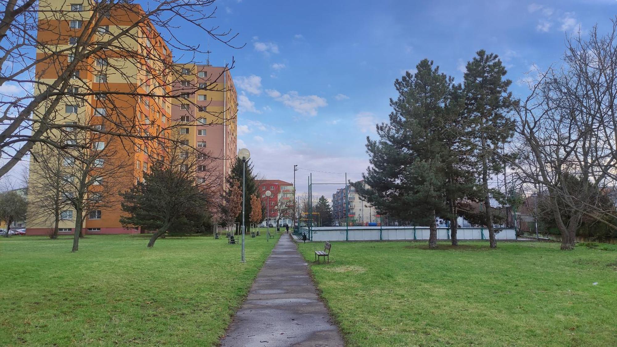 Elegant Escape Apartment III - Free Parking, Easy Access To City Center Bratislava Ngoại thất bức ảnh